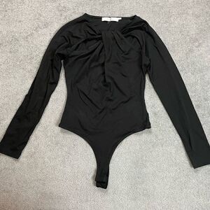 ASTR The Label Women Size S Twist Cutout Bodysuit Black Long Sleeve Keyhole NWOT